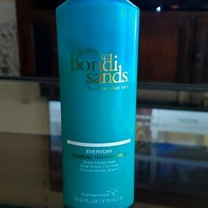 Bondi Sands gradual Tanning Milk. 13.2 oz.